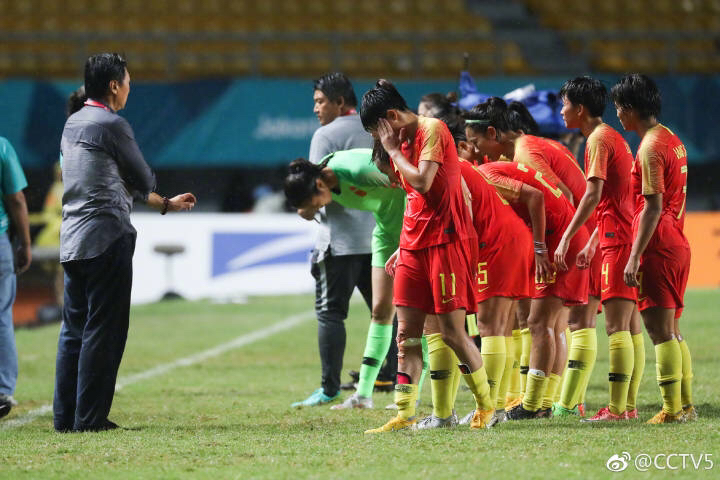 越南女足连扳两球惜败无缘晋级 越南女足连扳两球惜败无缘晋级