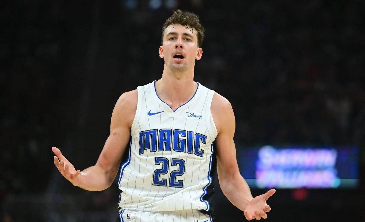 魔术队遗憾失利,凯尔特人队胜券在握 魔术队遗憾失利,凯尔特人队胜券在握