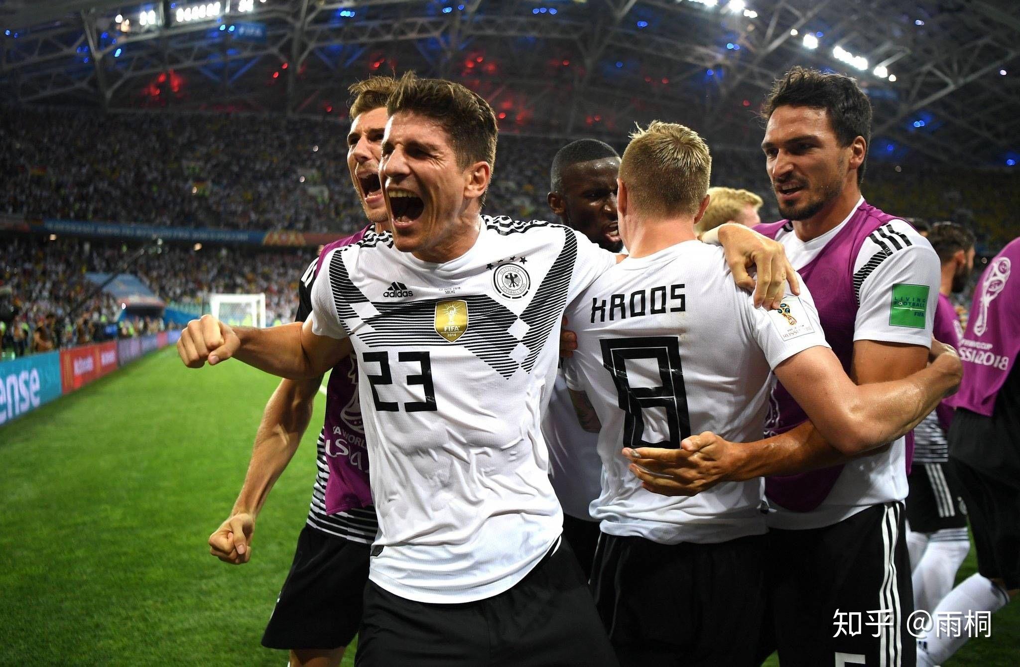 FPX绝杀德国，Knight送出关键助攻宿敌对决小组赛，成为赛场最大亮点的简单介绍