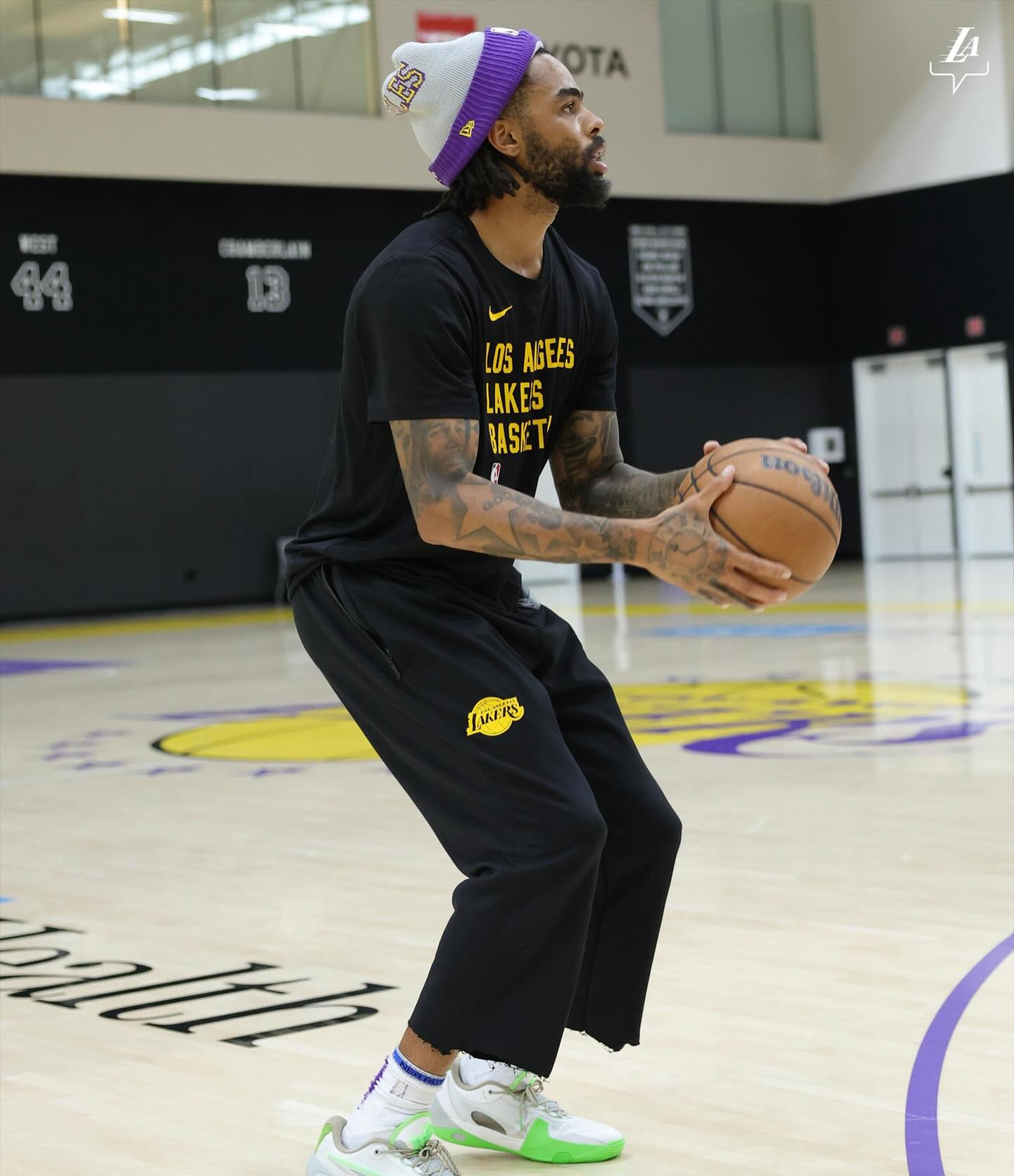 关于湖人血洗马刺,米尔萨普制霸全场的信息 关于湖人血洗马刺,米尔萨普制霸全场的信息